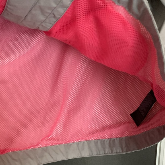 🩶🩷☔️ NORTH FACE Girls Grey and Pink Rain Windbreaker Jacket - Picture 5 of 9